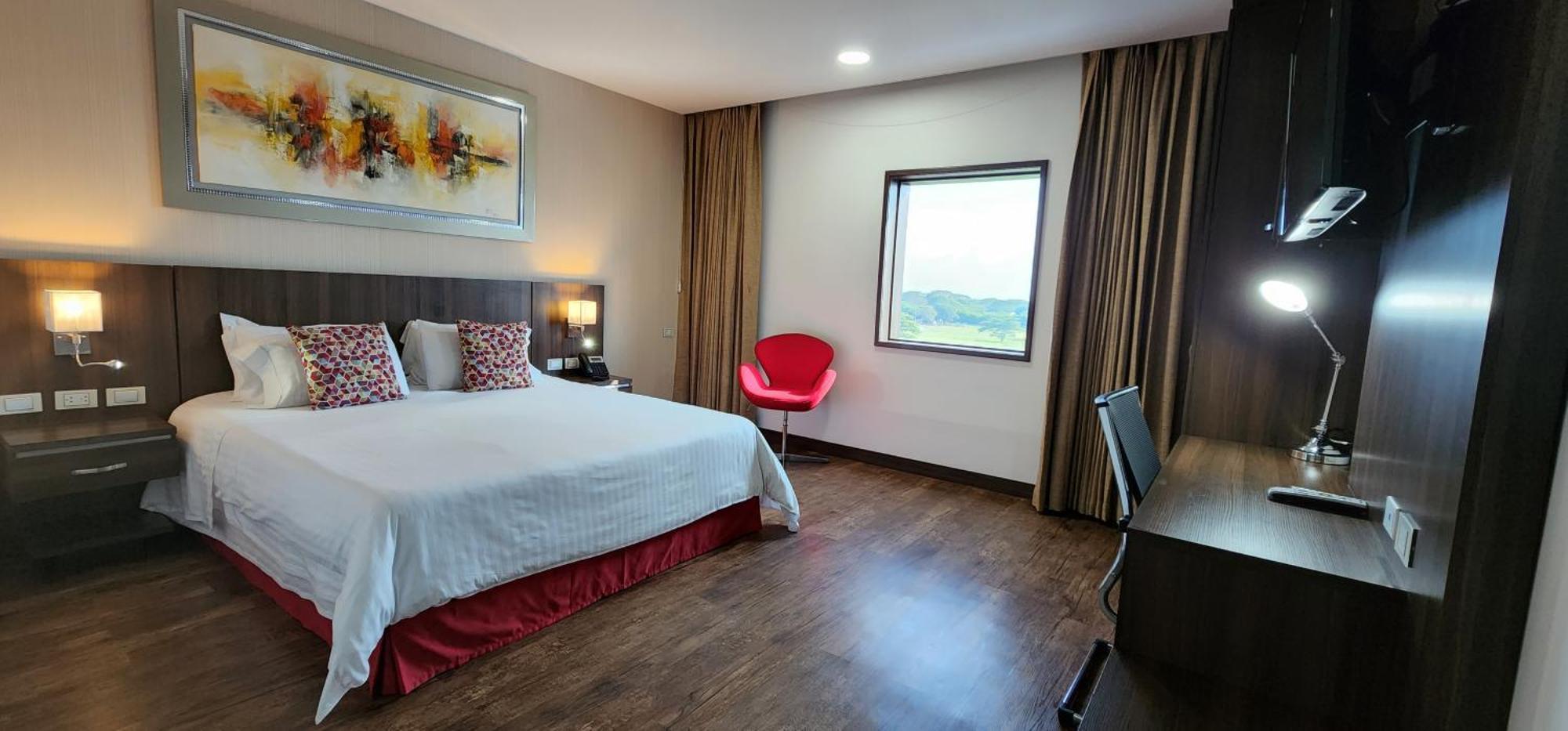 Hotel Royal Elim International San Antonio  Exterior photo Deluxe Room